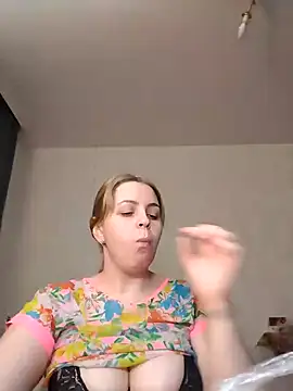 Lady nice cat online show from January 24, 2025, 4:17 pm