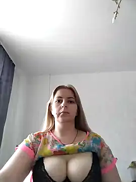 Lady nice cat online show from January 30, 2025, 3:55 am