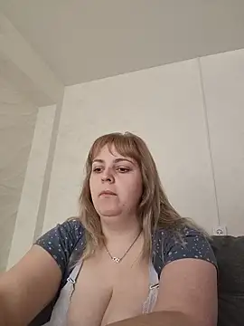 Lady nice cat online show from June 12, 2026, 6:01 am