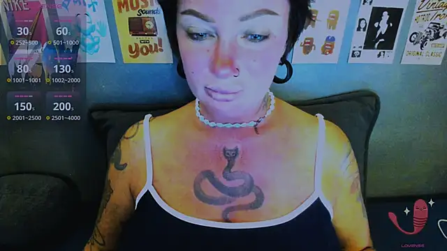 EllieOz online show from May 11, 2026, 6:05 pm
