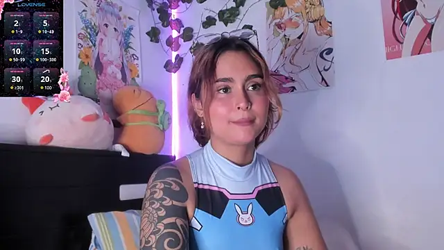 Violette-Ramirez01 online show from January 9, 2025, 8:22 pm
