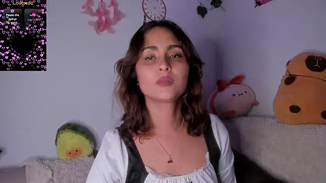 Snapshot of Violette-Ramirez01 chatting on November 10, 2025, 10:42 pm Violette-Ramirez01 online show from November 10, 2025, 10:42 pm