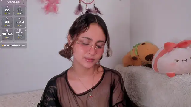 Snapshot of Violette-Ramirez01 chatting on February 12, 2026, 10:16 pm Violette-Ramirez01 online show from February 12, 2026, 10:16 pm