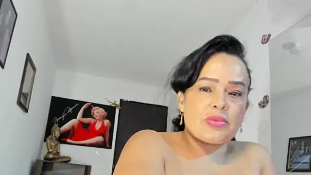 seleneh online show from June 11, 2026, 2:53 am