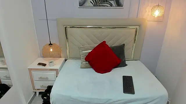 Franchely hot online show from January 21, 2025, 11:13 am