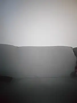 LauraBaby online show from March 4, 2026, 10:54 am