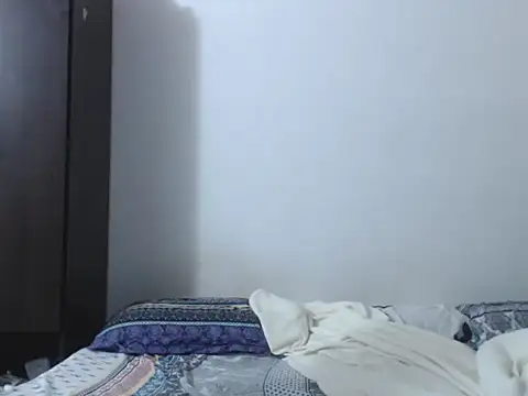 fastmilk online show from October 14, 2025, 3:57 pm