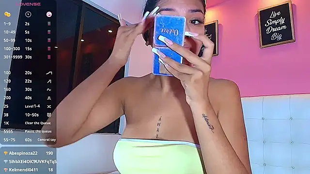 daddyissuesss  online show from February 21, 2025, 7:32 pm