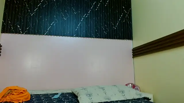 Snapshot of VeronicaRobles chatting on October 7, 2025, 6:49 pm VeronicaRobles online show from October 7, 2025, 6:49 pm