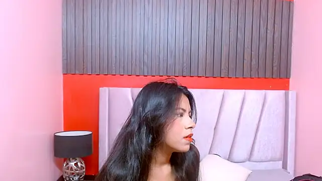 VeronicaRobles online show from June 12, 2026, 7:13 pm