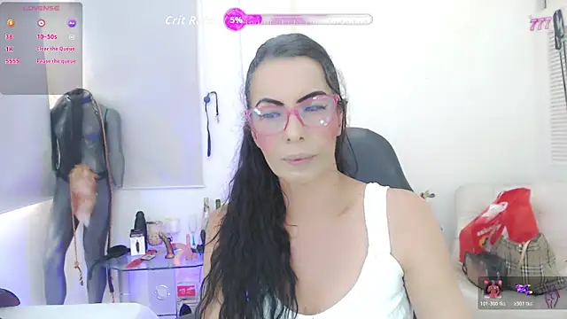 Snapshot of sasha_mom69_ chatting on February 18, 2026, 3:30 pm sasha mom69 online show from February 18, 2026, 3:30 pm