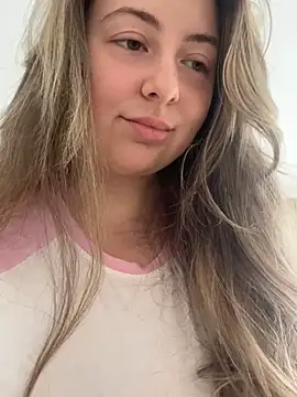 curvyflawless online show from March 14, 2025, 8:10 am