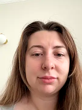 curvyflawless online show from November 27, 2025, 7:43 am