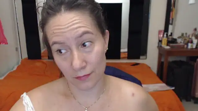 Snapshot of CATRINA-83 chatting on October 4, 2025, 11:58 pm CATRINA-83 online show from October 4, 2025, 11:58 pm