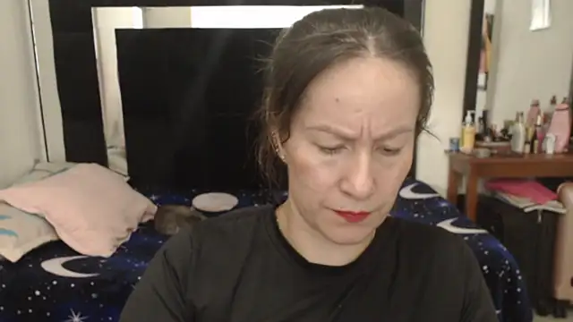 Snapshot of CATRINA-83 chatting on October 10, 2025, 11:48 pm CATRINA-83 online show from October 10, 2025, 11:48 pm