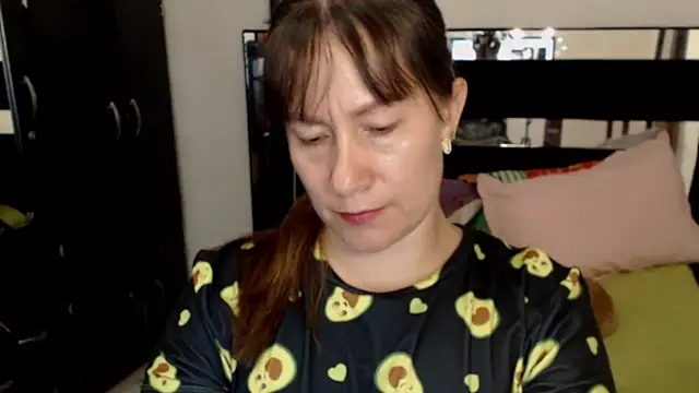 CATRINA-83 online show from February 5, 2026, 8:02 pm