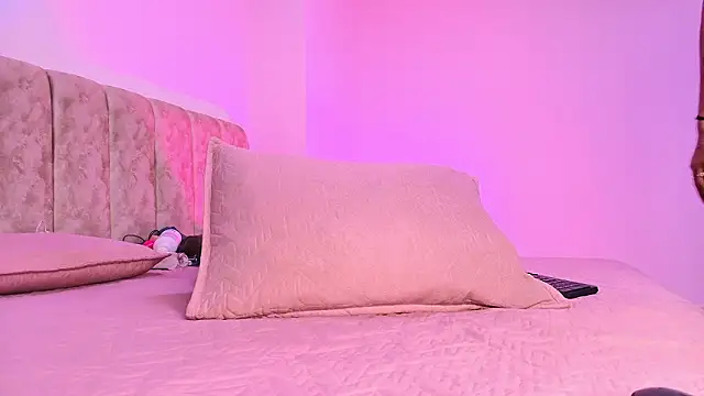 Snapshot of arl_chloee chatting on March 1, 2026, 3:08 am arl chloee online show from March 1, 2026, 3:08 am