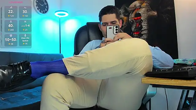 Nicolas Fellener online show from March 17, 2026, 3:33 am