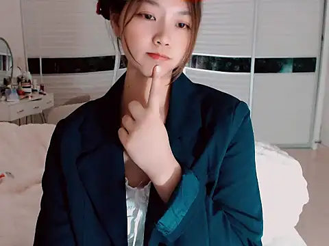 -Lucky Girl online show from December 26, 2024, 2:48 pm
