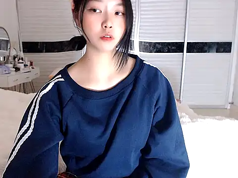-Lucky Girl online show from December 27, 2024, 2:54 pm