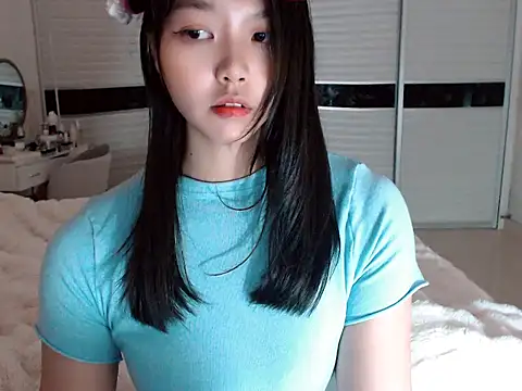 -Lucky Girl online show from March 2, 2025, 4:07 am