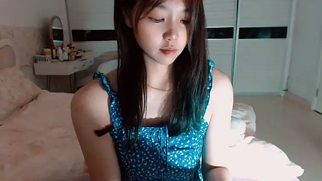 -Lucky Girl online show from May 13, 2026, 2:09 am