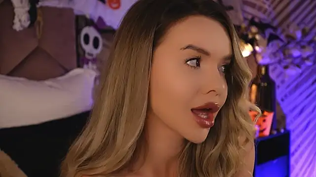 KatyaBelle online show from October 27, 2025, 8:13 pm