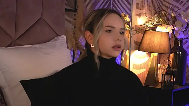 KatyaBelle online show from February 4, 2026, 8:03 pm