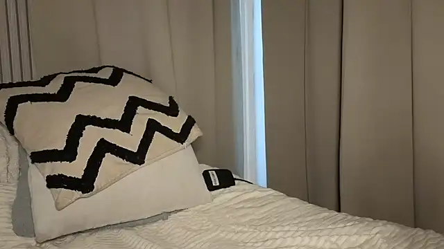 Snapshot of Sweetninaaa chatting on October 29, 2025, 11:34 am Sweetninaaa online show from October 29, 2025, 11:34 am