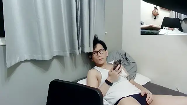 Snapshot of UndreamtM chatting on September 14, 2025, 1:54 pm UndreamtM online show from September 14, 2025, 1:54 pm