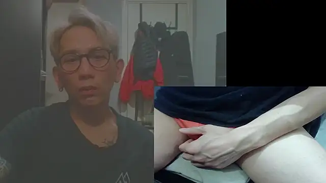 Snapshot of UndreamtM chatting on January 18, 2026, 2:21 pm UndreamtM online show from January 18, 2026, 2:21 pm