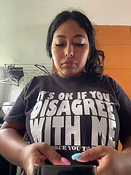 Snapshot of emmyjhonson07 chatting on October 8, 2025, 2:04 pm emmyjhonson07 online show from October 8, 2025, 2:04 pm