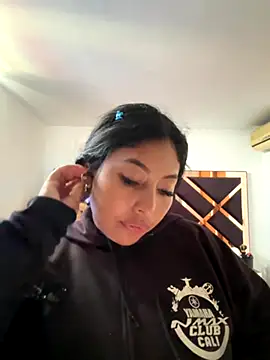 emmyjhonson07 online show from December 2, 2025, 2:56 pm