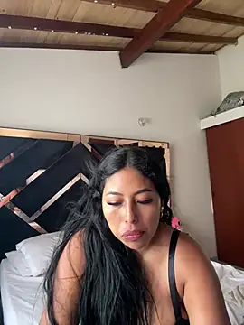 emmyjhonson07 online show from July 16, 2026, 4:13 pm