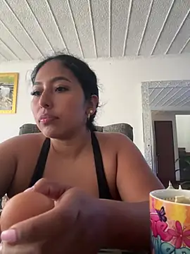 emmyjhonson07 online show from July 28, 2026, 12:12 pm