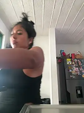 emmyjhonson07 online show from July 28, 2026, 3:21 pm