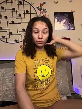 Snapshot of _Neeka_ chatting on January 17, 2025, 11:17 am Neeka online show from January 17, 2025, 11:17 am