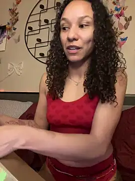 Snapshot of _Neeka_ chatting on February 28, 2025, 4:21 am Neeka online show from February 28, 2025, 4:21 am