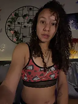 Snapshot of _Neeka_ chatting on October 13, 2025, 3:17 am Neeka online show from October 13, 2025, 3:17 am