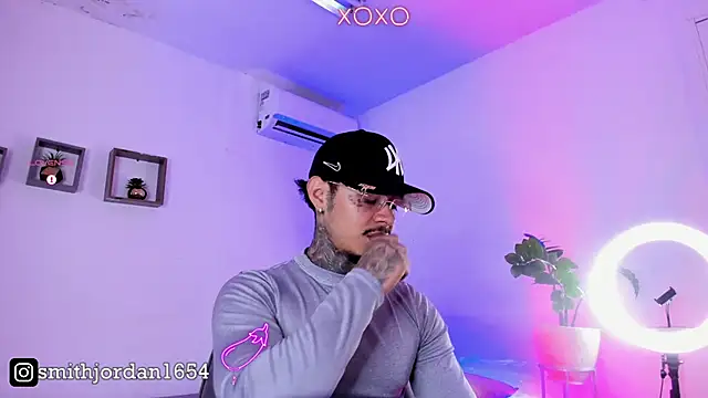 JordanSmiith  online show from January 8, 2025, 9:55 pm
