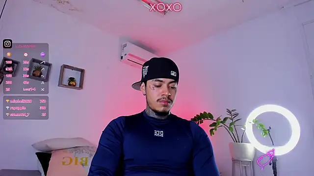 JordanSmiith  online show from January 19, 2025, 7:04 pm