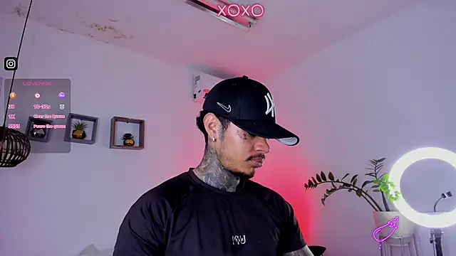 JordanSmiith  online show from January 20, 2025, 9:01 pm