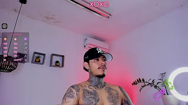 JordanSmiith  online show from January 21, 2025, 12:04 am