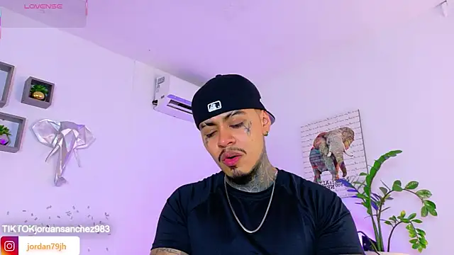 JordanSmiith  online show from May 11, 2026, 8:50 pm