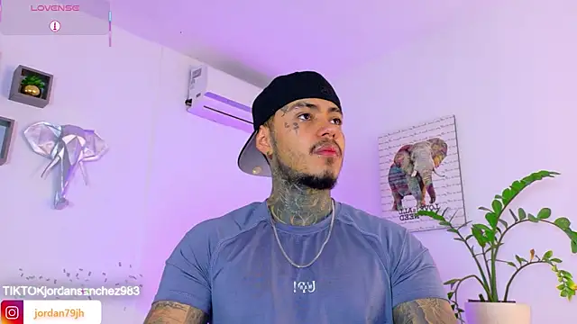 JordanSmiith  online show from June 8, 2026, 8:09 pm