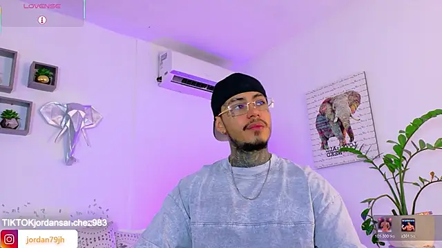 JordanSmiith  online show from June 10, 2026, 8:41 pm