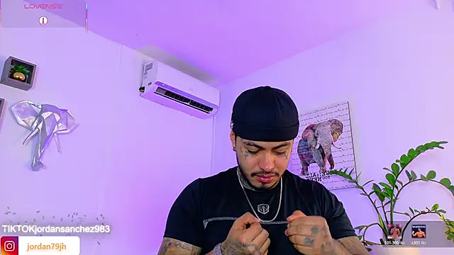 JordanSmiith  online show from June 18, 2026, 9:52 pm