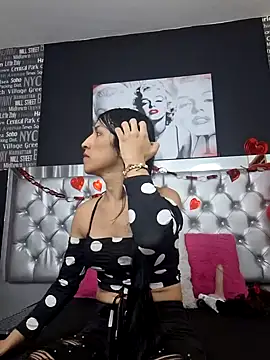  nicolehotshemale online show from February 10, 2025, 9:36 pm