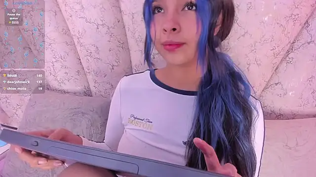Snapshot of chloe_watson_ chatting on January 29, 2025, 1:16 am chloe watson  online show from January 29, 2025, 1:16 am