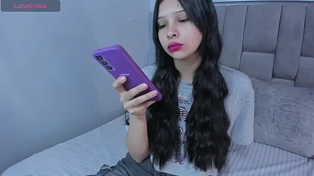 Snapshot of chloe_watson_ chatting on October 16, 2025, 4:41 pm chloe watson  online show from October 16, 2025, 4:41 pm